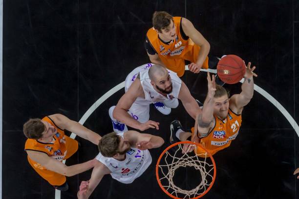 赛中能够有 赛中能够有