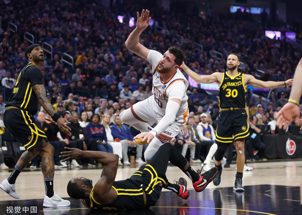 正是他们在 正是他们在